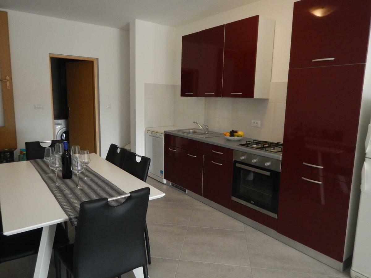 Apartman Ivankovic*** Pula Exterior foto
